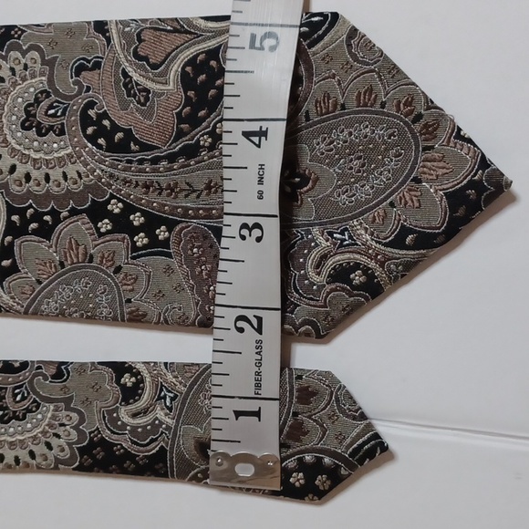 GEOFFREY BEENE MEN'S 100% SILK. - Picture 8 of 9